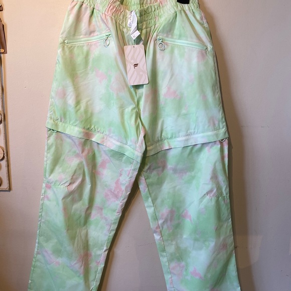 NWT Fabletics X-Large Kalani convertible track pants…. - Picture 4 of 9